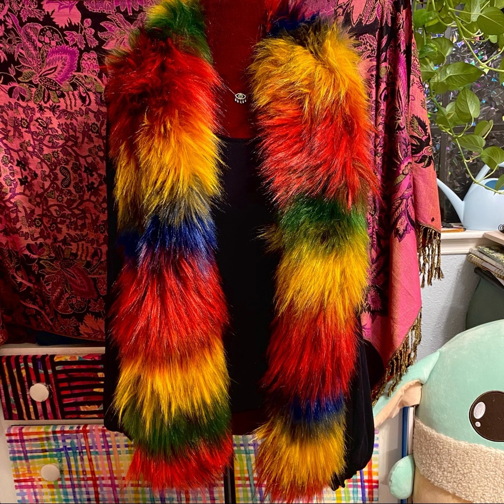 DOLLS KILL FAUX FUR SCARF